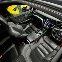 Volvo V60 RECHARGE T6 R-DESIGN AWD 2