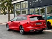 Volvo V60 RECHARGE T6 R-DESIGN AWD 22