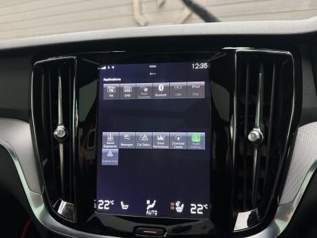 Volvo V60 RECHARGE T6 R-DESIGN AWD 45