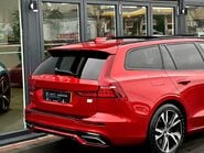 Volvo V60 RECHARGE T6 R-DESIGN AWD 29