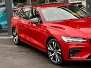 Volvo V60 RECHARGE T6 R-DESIGN AWD 11
