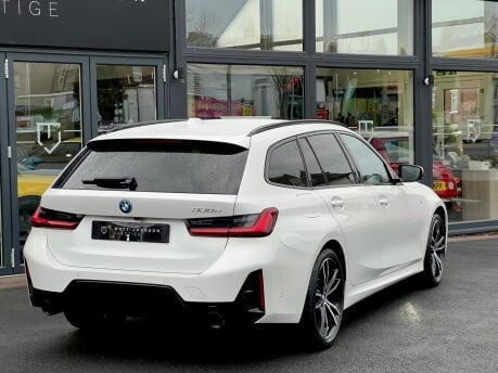 BMW 3 Series 330E M SPORT PHEV 10