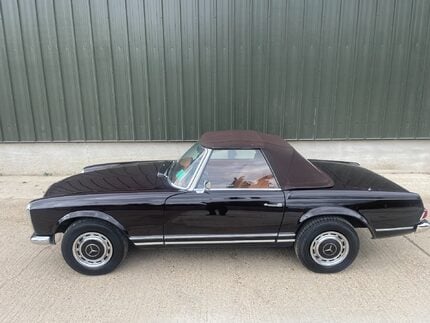 Mercedes-Benz W113 280SL 3