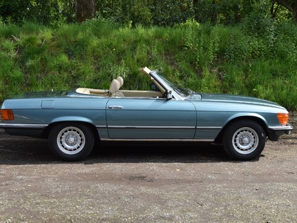 Mercedes-Benz R107 280SL 2