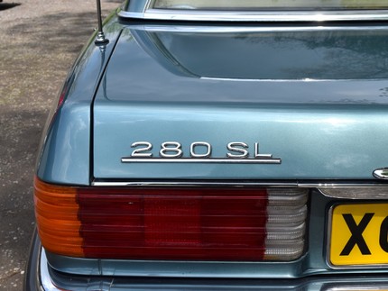 Mercedes-Benz R107 280SL 13