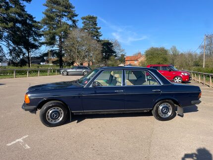 Mercedes-Benz W113 230e 3