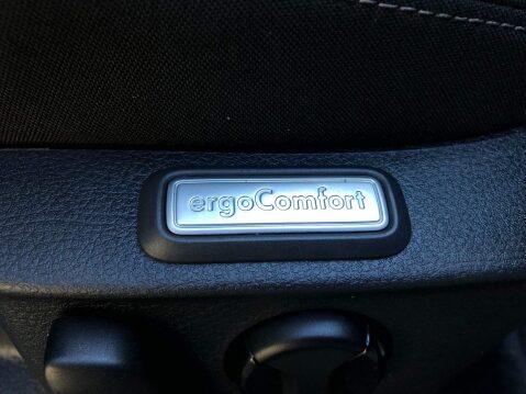 Volkswagen Passat SE BUSINESS TDI BLUEMOTION TECH DSG 6