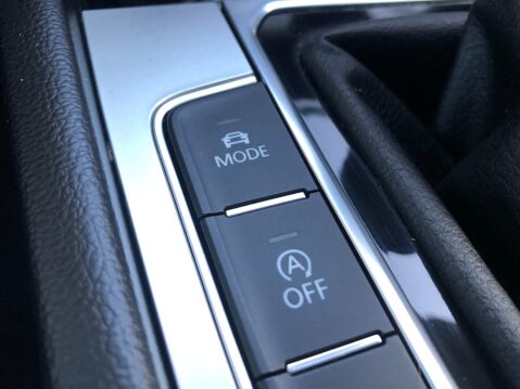 Volkswagen Passat SE BUSINESS TDI BLUEMOTION TECH DSG 8