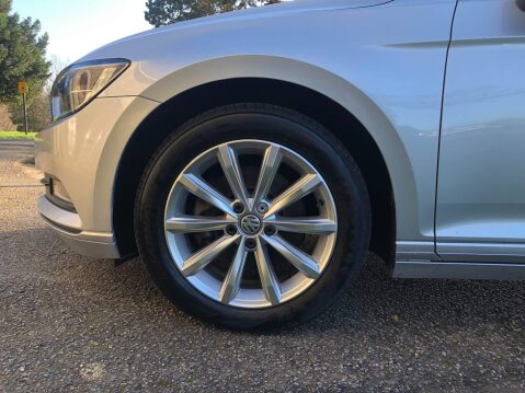 Volkswagen Passat SE BUSINESS TDI BLUEMOTION TECH DSG 45