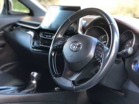 Toyota C-HR EXCEL 27