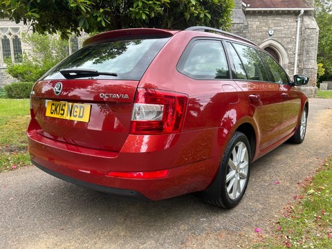 Skoda Octavia ELEGANCE TSI DSG 18