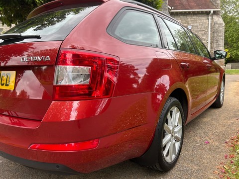 Skoda Octavia ELEGANCE TSI DSG 44