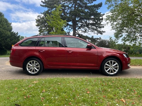 Skoda Octavia ELEGANCE TSI DSG 15