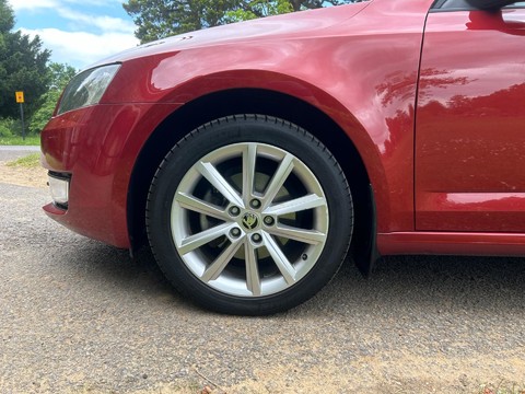 Skoda Octavia ELEGANCE TSI DSG 40