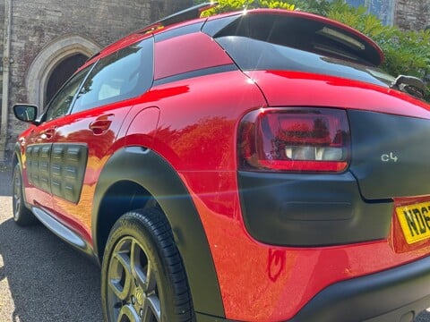 Citroen C4 Cactus PURETECH FEEL 37