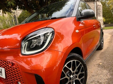 Smart Forfour 17.6kWh Exclusive Auto 5dr (22kW Charger) 42