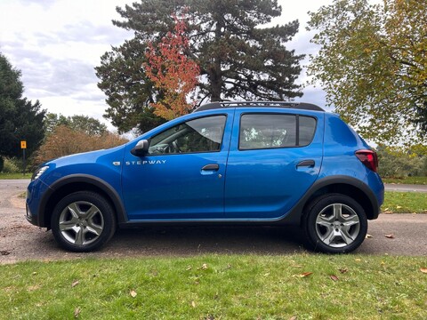 Dacia Sandero Stepway LAUREATE TCE 18