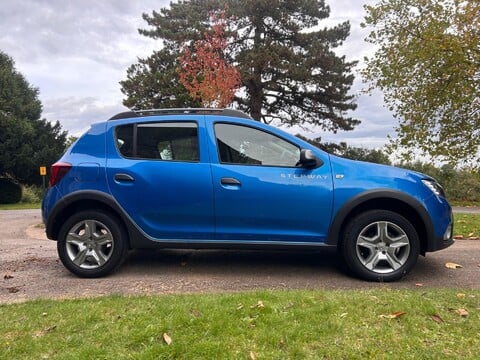 Dacia Sandero Stepway LAUREATE TCE 17