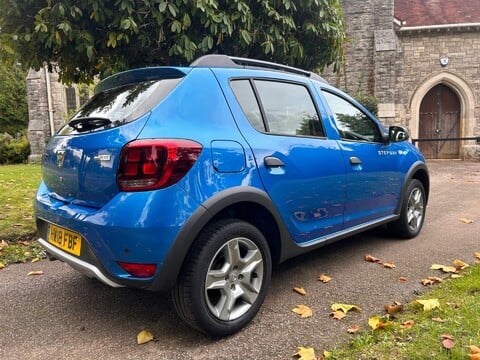 Dacia Sandero Stepway LAUREATE TCE 19