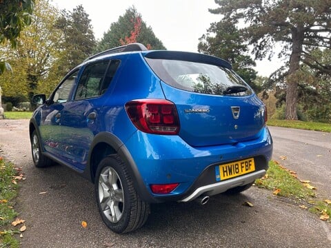 Dacia Sandero Stepway LAUREATE TCE 23