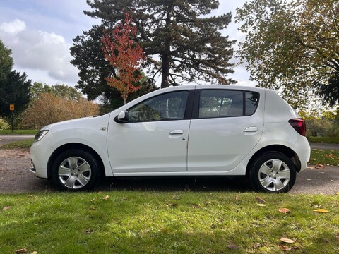 Dacia Sandero LAUREATE TCE 16