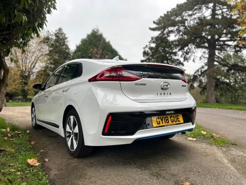 Hyundai IONIQ PREMIUM 2