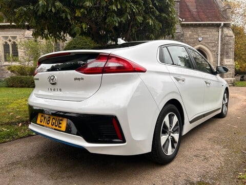 Hyundai IONIQ PREMIUM 21