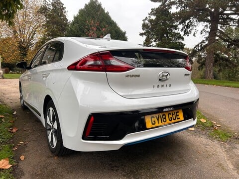 Hyundai IONIQ PREMIUM 24