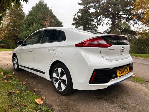 Hyundai IONIQ PREMIUM 25