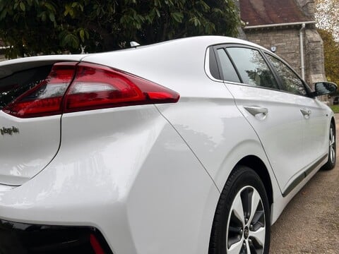 Hyundai IONIQ PREMIUM 53