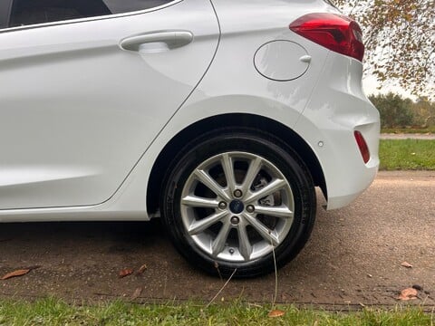 Ford Fiesta TITANIUM 41