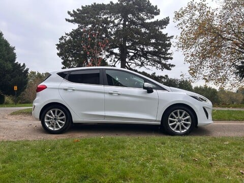 Ford Fiesta TITANIUM 16