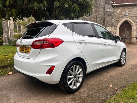 Ford Fiesta TITANIUM 18