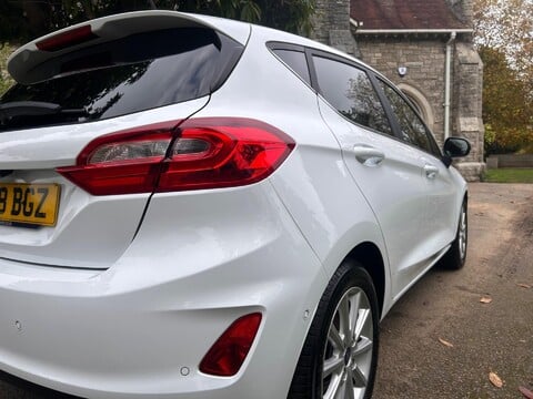 Ford Fiesta TITANIUM 45