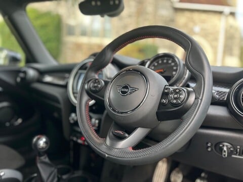 Mini Hatch COOPER S SPORT 23