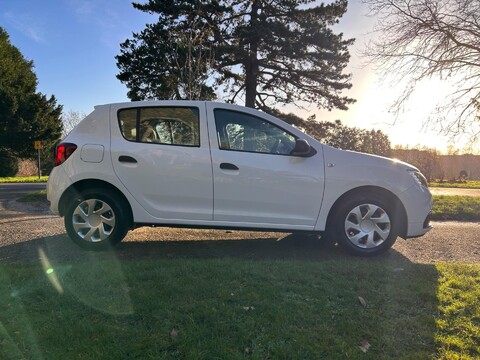 Dacia Sandero AMBIANCE SCE 14