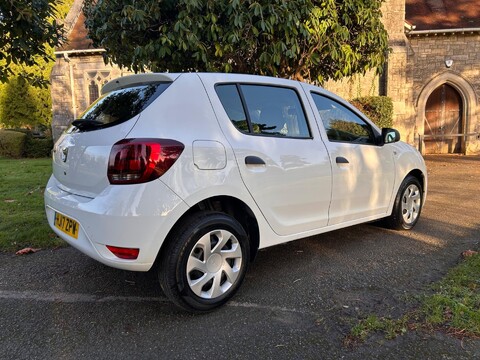 Dacia Sandero AMBIANCE SCE 16