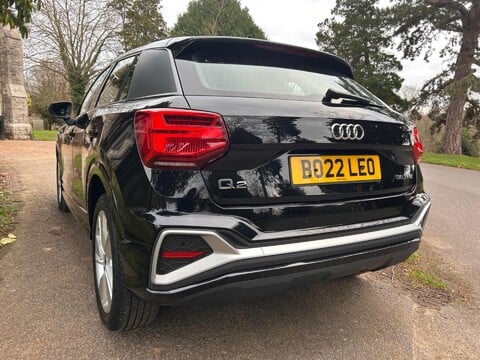 Audi Q2 TFSI S LINE 22