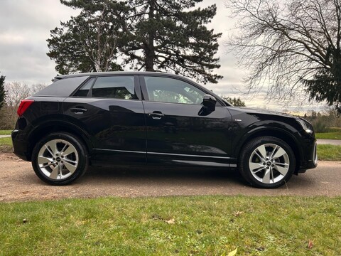 Audi Q2 TFSI S LINE 16