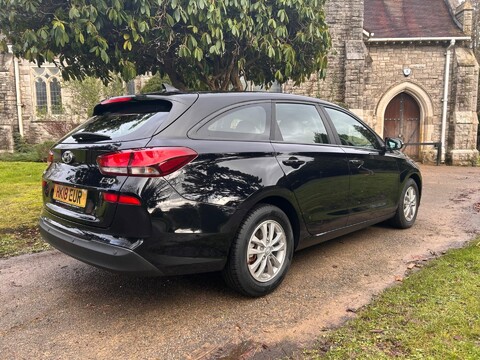 Hyundai i30 T-GDI S 18