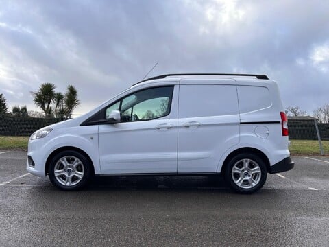 Ford Transit Courier LIMITED 16