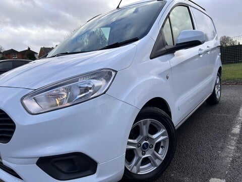 Ford Transit Courier LIMITED 41