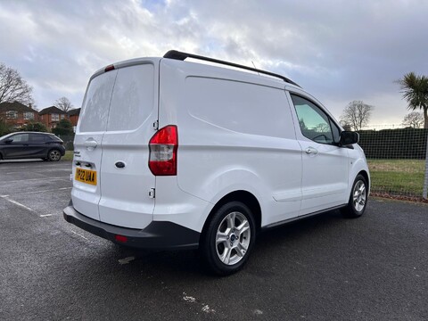 Ford Transit Courier LIMITED 17
