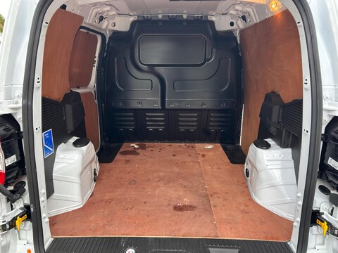 Ford Transit Courier LIMITED 22
