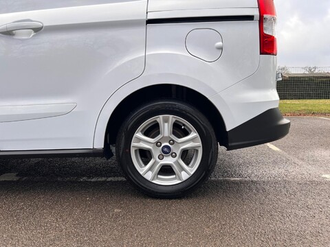 Ford Transit Courier LIMITED 39