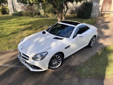 Mercedes-Benz SLC SLC 180 AMG LINE 19