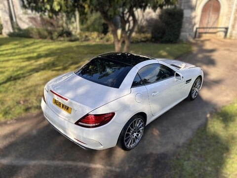 Mercedes-Benz SLC SLC 180 AMG LINE 21