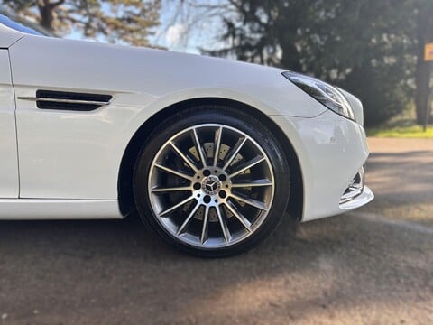 Mercedes-Benz SLC SLC 180 AMG LINE 40