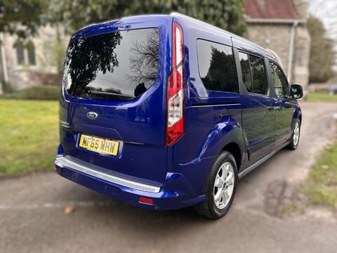 Ford Grand Tourneo Connect ZETEC TDCI 22