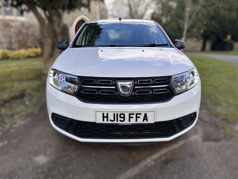 Dacia Sandero ESSENTIAL SCE 12